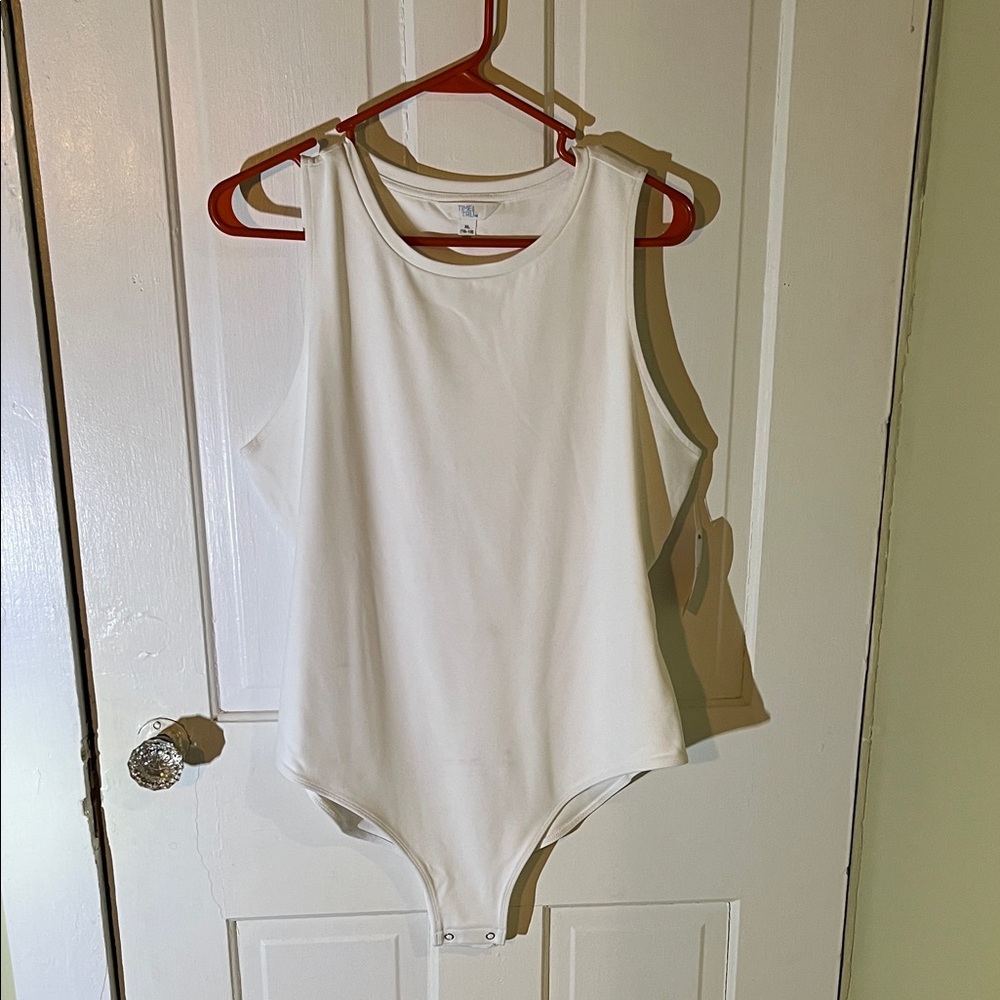 Time and Tru Classic White Top